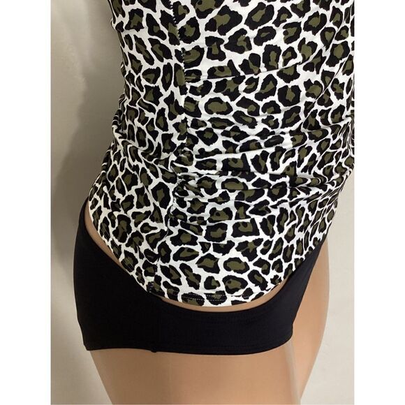 New. Michael Kors animal print tankini set. $159. XS-top/S-bottom - Picture 10 of 13